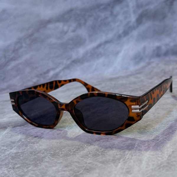 Солнцезащитные очки с леопардовым принтом